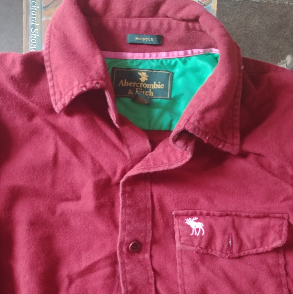 Red Button Up Large - Picture 2 of 6